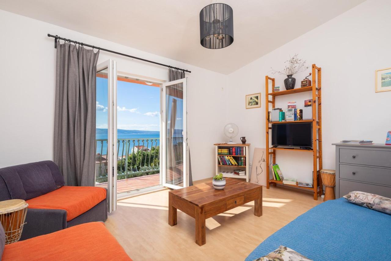 Sapphire Apartment *
