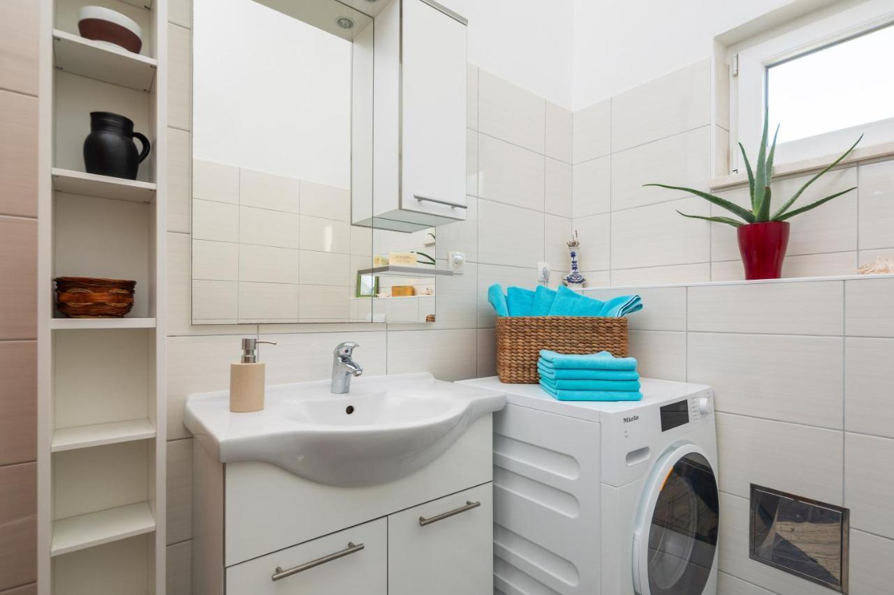 Sapphire Apartment Duce